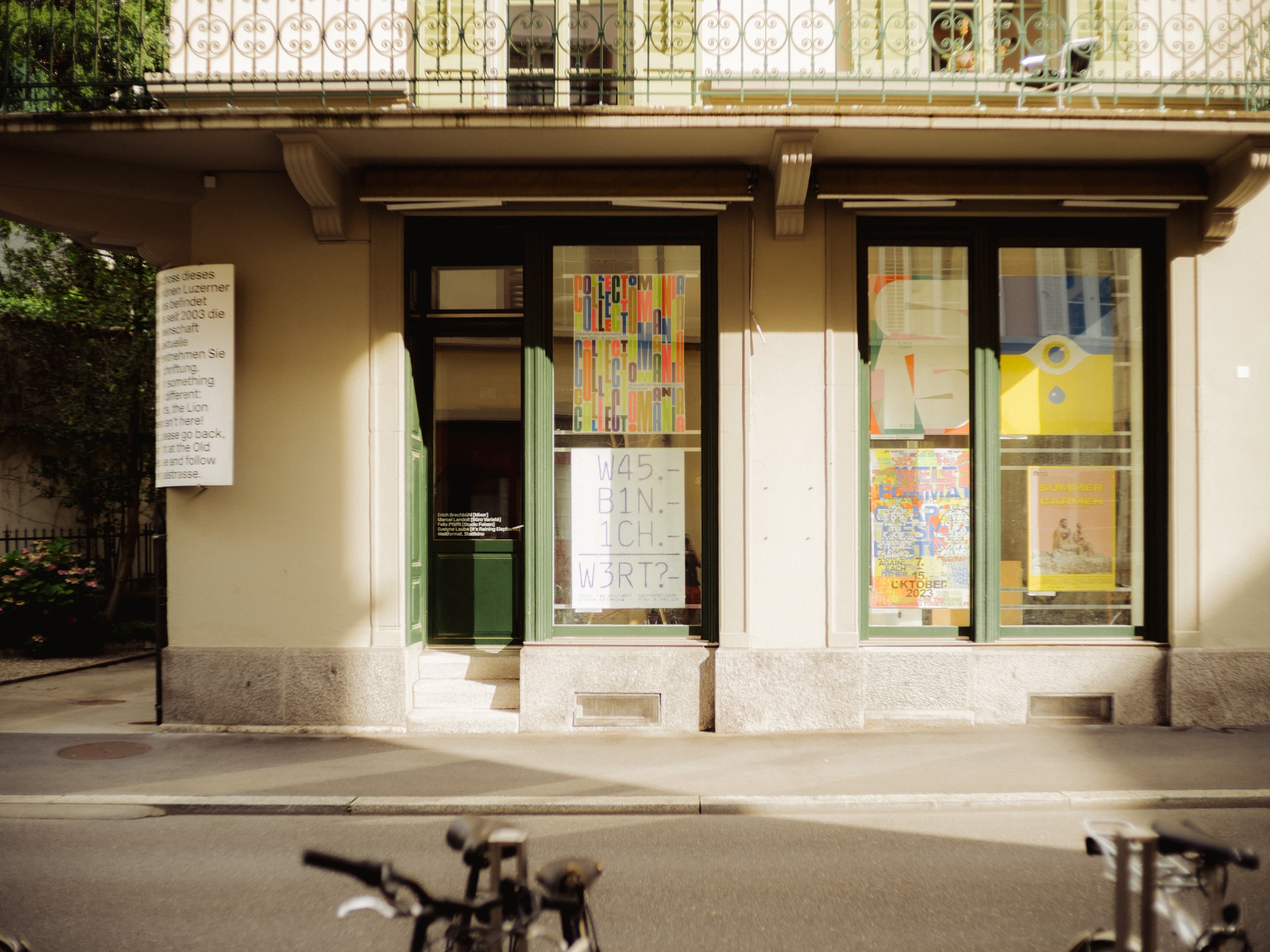 Aussenansicht vom Büro von Erich Brechbühl in der Nähe vom Bourbaki und dem Löwendenkmal